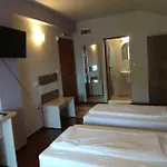 Hotel Roots Old Town Plowdiw
