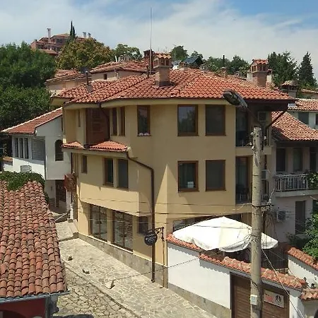 Roots And Wine Bar Hotel 3*