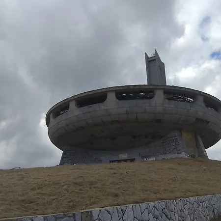 Roots And Wine Bar Hotel 3*