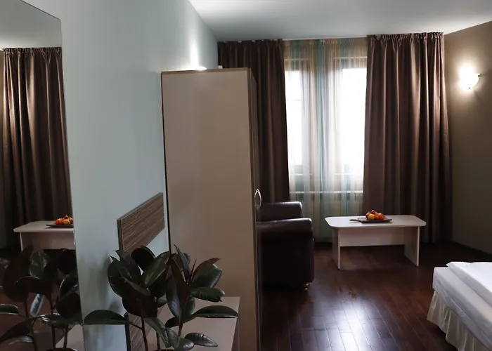 酒店 Roots And Wine Bar