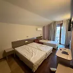 Roots Old Town 3* 普罗夫迪夫