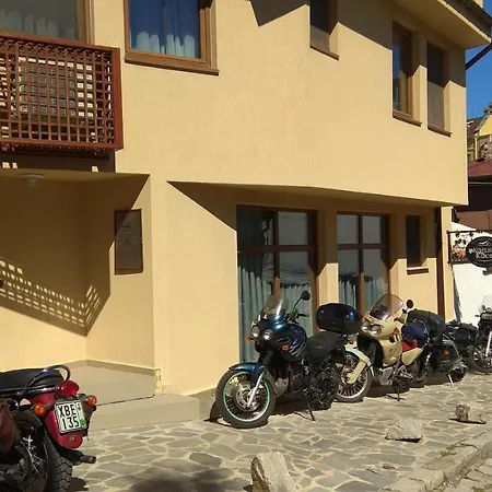 Roots And Wine Bar Plovdiv