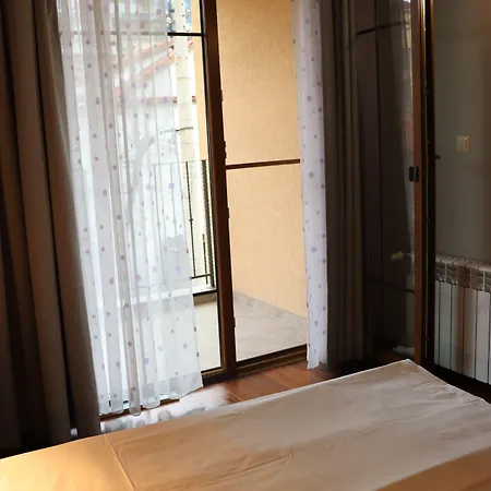 Roots And Wine Bar 3* Plovdiv