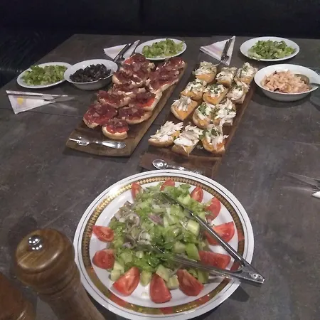 Roots And Wine Bar Hotel Plovdiv