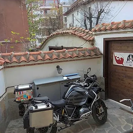 Roots Old Town 호텔