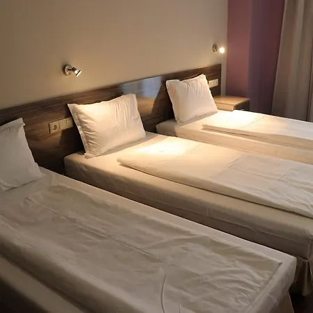 Hotel Roots Hotel&wine Bar